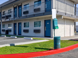 Motel 6 Anaheim, CA - Fullerton East