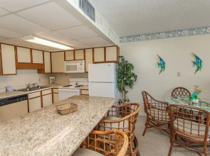 Royal Garden Resort 1007 1 Bedroom Condo by RedAwning