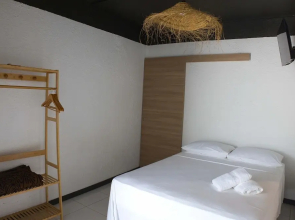 Airport Manini Lodge Studio 8