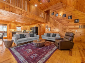 Hillside Retreat Cabin Inside Coosawattee Resort