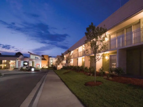 Ramada Springfield Inn And Conference Center