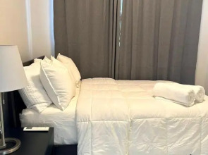 Breathtaking 2-Br Beachside Apartment