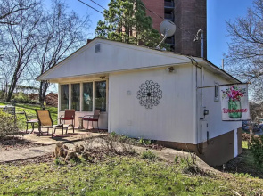 2 Mi to Downtown Knoxville: Cozy Home w/ Patio