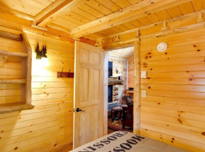 Cobble Mountain Lodge