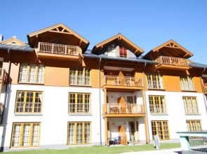 Cozy Apartment in Rauris near Forest