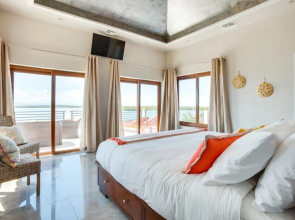 Villa Laguna Gecko