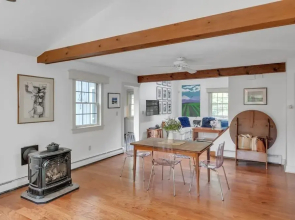 Bear Pass - Mountain View 4 Bedroom Home by RedAwning