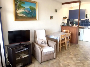 Studio in Capbreton, With Wonderful sea View, Pool Access and Terrace