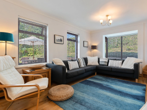 Hafan Heli - Luxury Cottage, Near to Beach, Pet Friendly