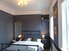 The Warren Belfast - Unique Accommodation