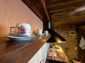 Evdo Apartments Loft2 Wooden House