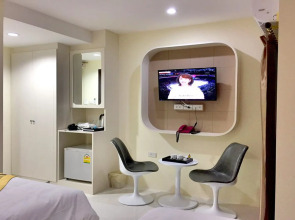 Top High Airport Link Hotel