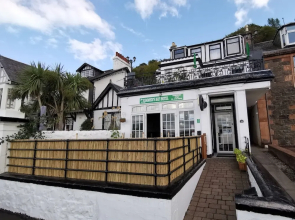 Summer's Bay Hotel