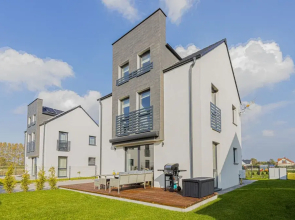 Dom Rajska by Renters