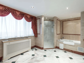 Radisson Hotel, Астана