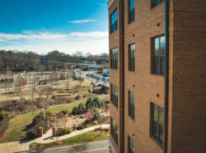 Pristine 1BR Apt In Dilworth