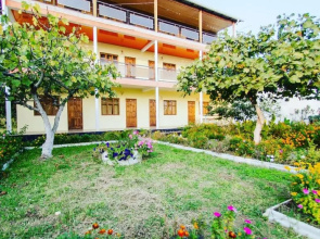 Dom U Morya Guest House