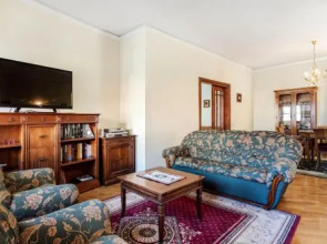 Classic Old Town Apartments