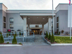 Quality Suites Nashville Airport