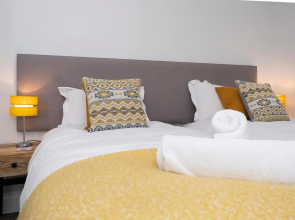 2 Middlecombe - Luxury Apartment at Byron Woolacombe, only 4 minute walk to Woolacombe Beach!