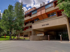 Sl299 Spruce Lodge 2br 2ba 2 Bedroom Condo by RedAwning