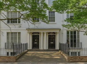 Apartment - Sleeps 6 & Near Station