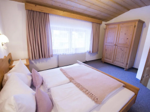 Charming Apartment in Ehrwald With Roofed Terrace