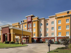 Comfort Suites near Tanger Outlet Mall
