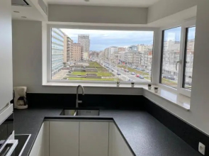 Florence at Sea, Luxe 3 slpk app met zonnig terras op super locatie.