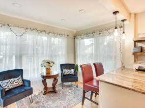 5 Mi to Mall of America: South Minneapolis Home
