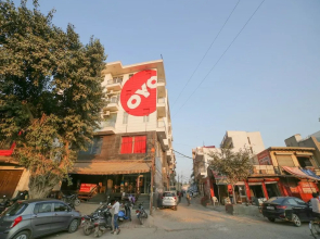 Collection O 30076 Main Chhatarpur Road Asola