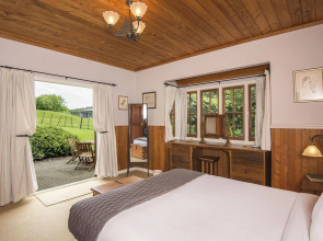 Vineyard Cottages