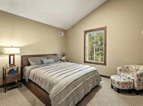 Waterfront Escape w/ Hot Tub, Dock, Fire Pit & Game Room Lakeview Sunset Heaven by Avantstay