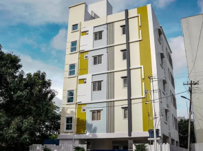 Manish Suites & Service Apartments