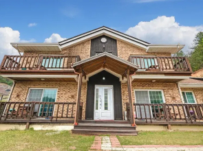 Gapyeong Go to the Playground Pension