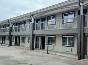 Scottish Inns Suites East Sam Houston Pkwy North
