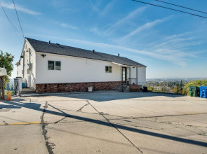 Charming Whittier Home w/ Views: 17 Mi to LA