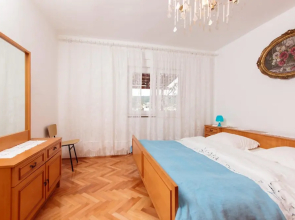 Apartments Marija Vinisce