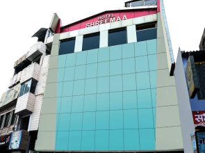 OYO 15248 Hotel Shreemaa