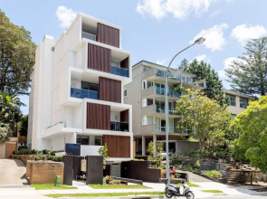 Azure Apartments by Urban Rest
