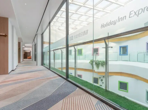 Holiday Inn Express Yangzhou Grand Canal Theatre by IHG