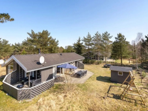 "Sighbiorn" - 950m from the sea in NW Jutland