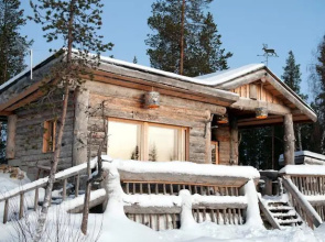 Veikasenharju Log House