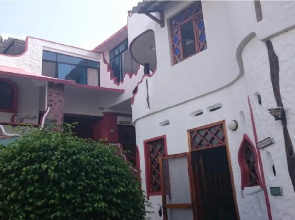 Maidith White Cove Hotel