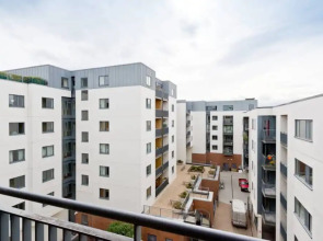 Dual-aspect 2 Bedroom Apartment