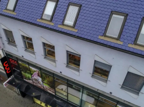 CHORS like a hotel - 1st World NFT Block & Art Capsule Hostel MetaCHORS