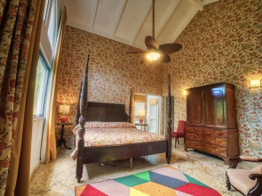 Private Two-Storey Villa with Pool