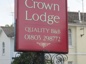 Crown Lodge Guest Accommodation