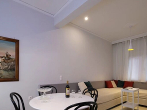 Classic Studio with Jacuzzi in Drosopoulou