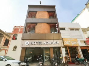 OYO 28789 Hotel Adarsh